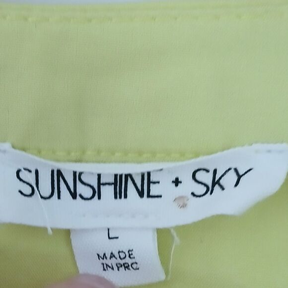 Sunshine + Sky Top Flutter Sleeves Ruffled Tie Front Cinched Waist Lightweight - Picture 2 of 4